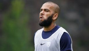 Dani Alves con Pumas