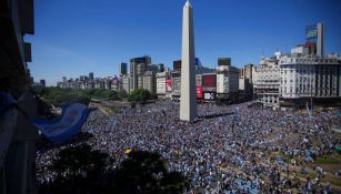 Hinchas se apoderan de las calles de Buenos Aires tras ser Campeones del MundoHinchas se apoderan de las calles de Buenos Aires tras ser Campeones del Mundo