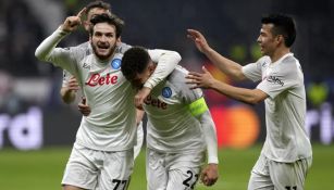 Chucky Lozano: Napoli, por su primer boleto a Cuartos de Final ante Eintracht Frankfurt