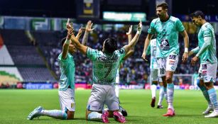 León golea a Santos en casa y ya es quinto en la Liga MX
