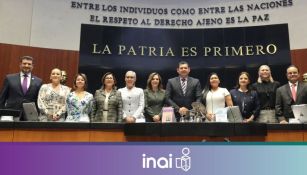 Representantes del INAI en el #InformeINAI2022 en el Senado de la República