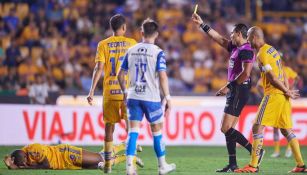 ¡Se armó la bronca! Tigres y Puebla iniciaron una pelea en el terreno de juego