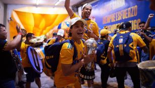 Lainez celebra el campeonato con los Tigres