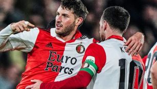 Santi Giménez y Orkin Kökcü con Feyenoord