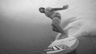 Mikala Jones, surfista profesional, fallece en un terrible accidente