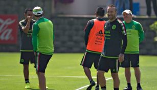 Matías Vuoso durante un entrenamiento de la Selección Mexicana 