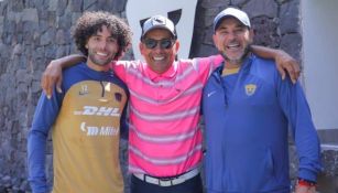 Jorge Campos visitó entrenamiento de Pumas este domingo en Cantera