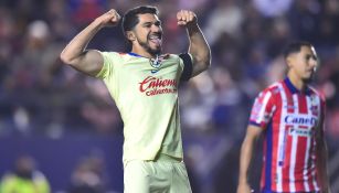 Henry Martín celebrando el gol del triunfo 