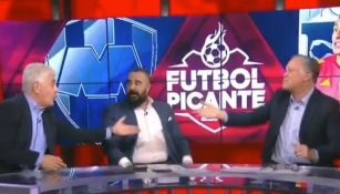 Ferretti 'peleando' con Peláez