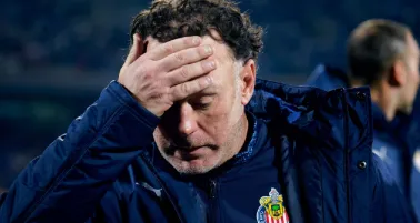 Gabriel Milito defiende a Chicharito y afirma que Chivas merecía avanzar en la eliminatoria