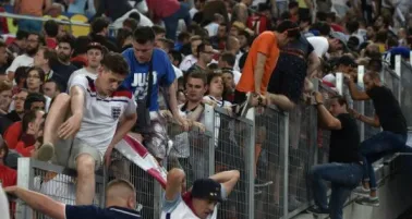 Disturbios en partido de Inglaterra vs Rusia 