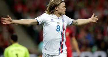 Bjarnason celebra su gol contra Portugal