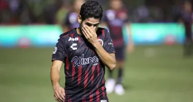 Keko Villalva en partido contra Juárez