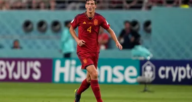 Pau Torres con España vs Japón en Qatar 2022
