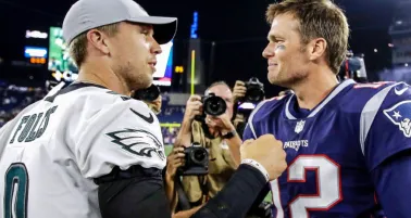 Nick Foles se burla de Tom Brady y lo llama ‘amuleto de la buena suerte’ para los Eagles