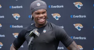 Travis hunter trabajará jugadas defensivas con los Jaguars