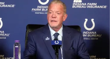 Jim Irsay, dueño melómano de los Colts, muere a los 65 años