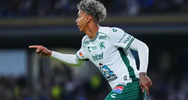 Jhonder Cádiz con León