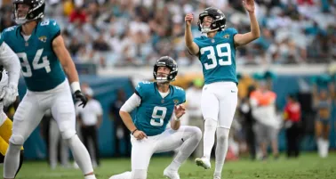 Cam Little anotó un gol de campo de 70 yardas
