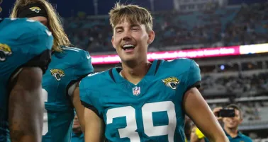 Cam Little amenaza con romper el récord de Tucker