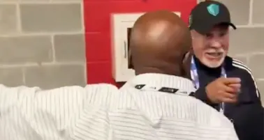 El miembro del staff del Sounders bromeó con el incidente