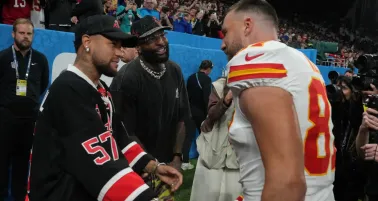 Neymar sorprende en la NFL en Brasil y se encuentra con Travis Kelce en Sao Paulo 