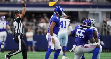 James Hudson III agrede a James Houston y sorprende al no ser expulsado