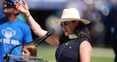Carlie Irsay-Gordon, la dueña de los Indianapolis Colts que baja a la cancha para aprender las jugadas