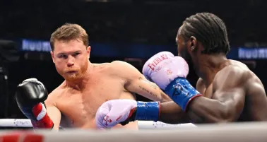 Julio César Chávez critica a Canelo Álvarez tras derrota ante Crawford: "lo veo cansado"