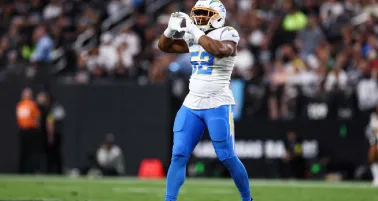 Khalil Mack será baja para los Chargers por lesión