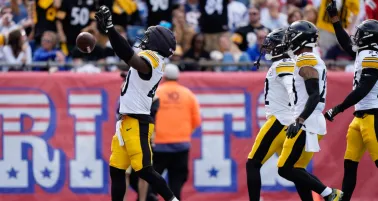 Steelers vence a domicilio a Patriots de la mano de Rodgers y la defensiva