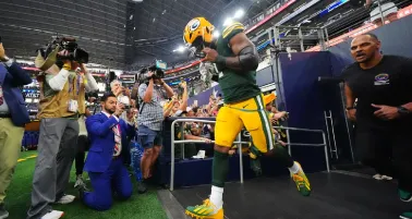 Micah Parsons regresa al AT&T ahora como Packers; Así lo recibió la afición de Dallas