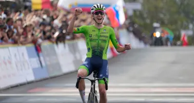 Pogacar ganó en Tre Valli Varesine