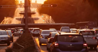 ¡Aguas con el volante! Estos autos NO circulan el sábado 13 de diciembre en CDMX y Edomex