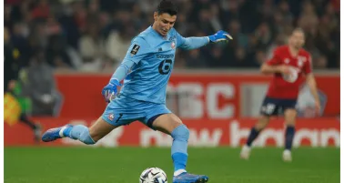 Berke Özer enfrenta posible sanción tras abandonar concentración de Turquía