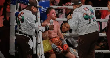 Entrenador revela por qué Canelo Álvarez perdió ante Terence Crawford: “Parecía quemado”