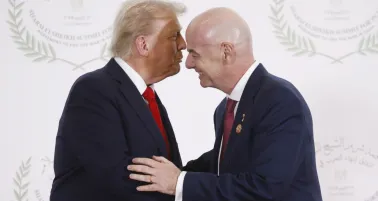 Gianni Infantino participó junto a Donald Trump en la cumbre por el acuerdo de paz en Gaza