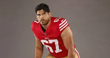 San Francisco 49ers se desprenden del liniero mexicano Isaac Alarcón