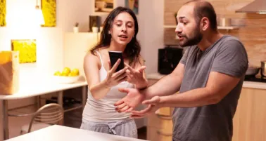 Las personas que también sean violentas podrían perderlo todo.