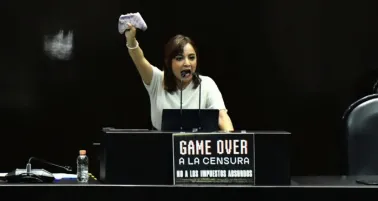 En redes, la legisladora se hizo viral por alzar la voz en nombre de los gamers.