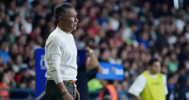 Nacho Ambriz se rompe en plena conferencia 