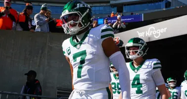 Justin Fields comparte emotivo mensaje tras victoria de Jets: "Lloré en el suelo de mi armario”
