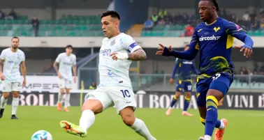 Inter consigue un triunfo agónico en Verona y se acerca al liderato de la Serie A