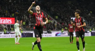 Sin Santiago Giménez, AC Milan venció a AS Roma en la Serie A