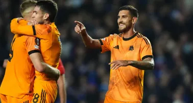 Roma derrota de visita a Rangers con grandes actuaciones de Soulé y Pellegrini