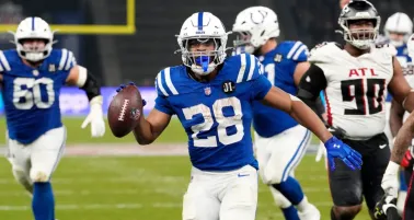 Colts vence en tiempo extra a Falcons con histórica actuación de Jonathan Taylor en Berlín
