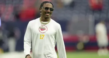 Bills firman al receptor Mecole Hardman para su equipo de prácticas