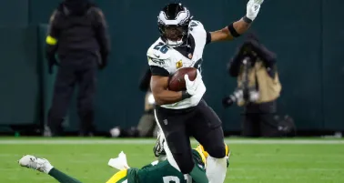 Philadelphia, con una defensa dominante, vence a Green Bay 10-7