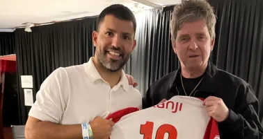 Kun Agüero y Noel Gallagher: La amistad "Citizen" se tiñe de rojo Independiente