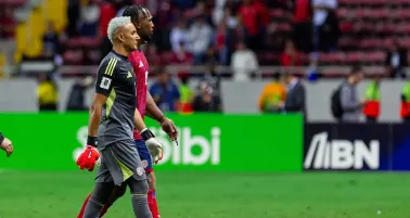 Keylor Navas y demás jugadores de Costa Rica rompen en llanto tras la eliminación del Mundial
